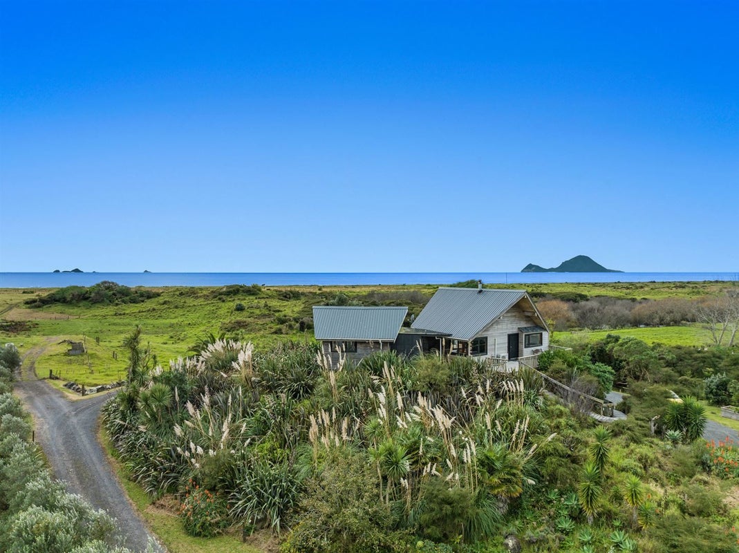 880B Thornton Road, Thornton, Whakatane - Carousel 1