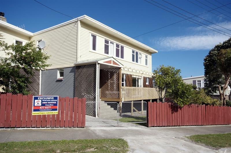 46 Victory Crescent, Tawa, Wellington - Carousel 1