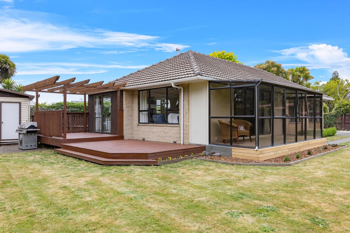 22 Fairmont Place, Hornby, Christchurch - Carousel 1
