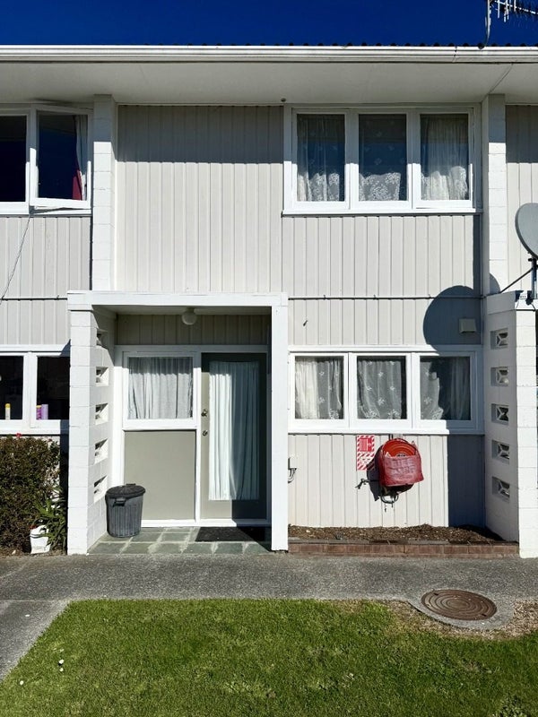 12/6 Keys Street, Elderslea, Upper Hutt - Carousel 8