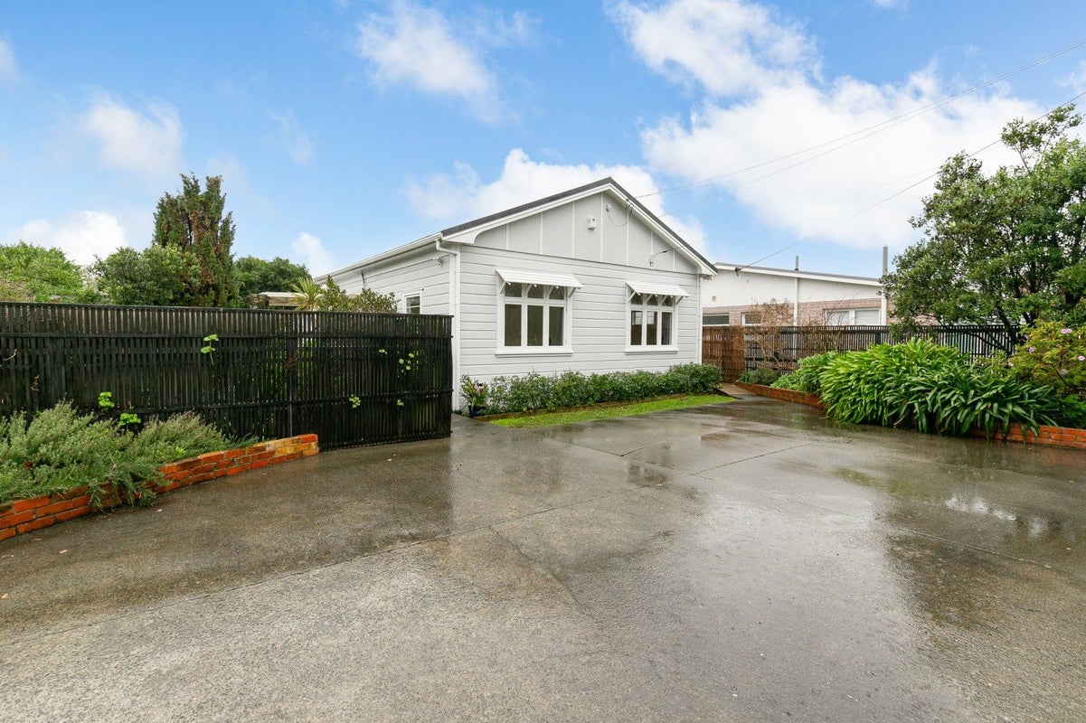 23 Brussels Street, Miramar, Wellington, Wellington - Carousel 1