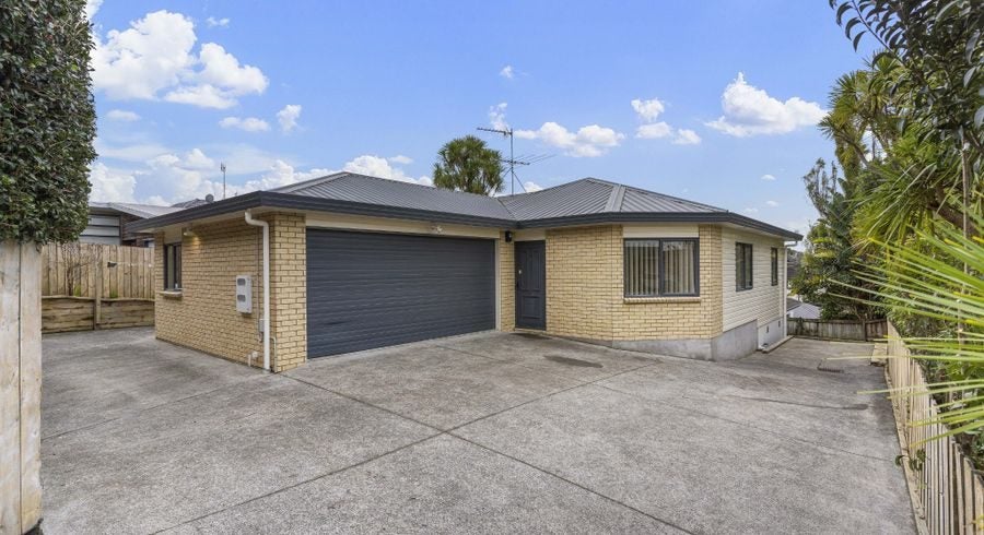 42A Nelson Street, Howick, Auckland - Carousel 1