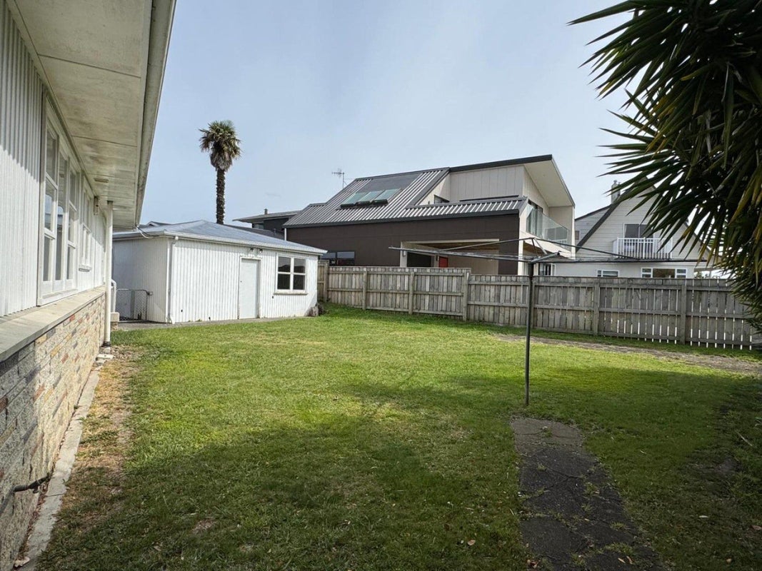 6 Given Street, Havelock North, Havelock North - Carousel 15