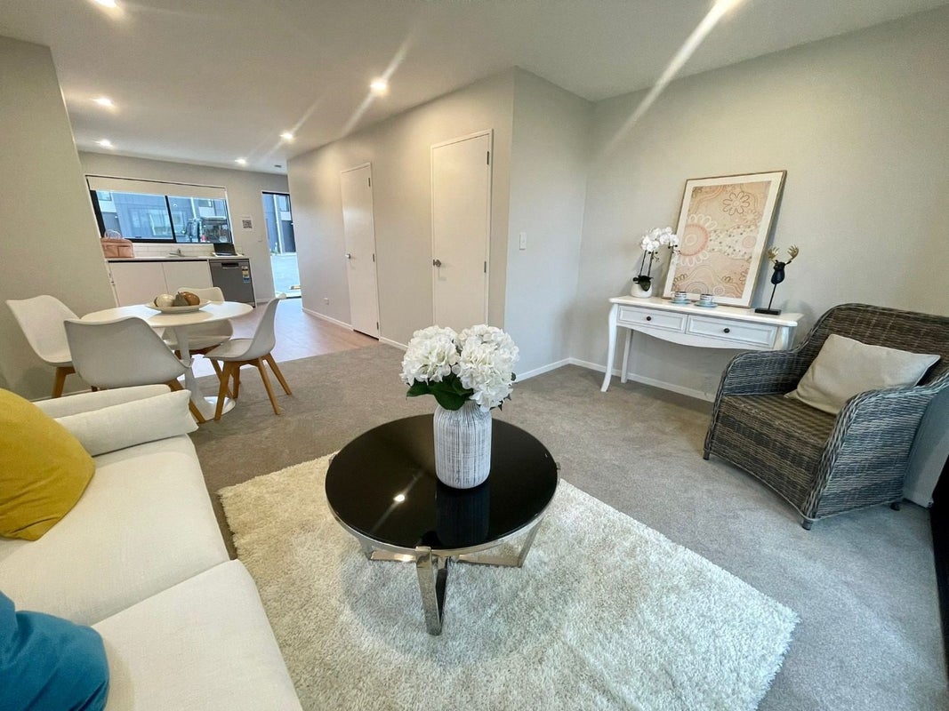 17 Huri Street, Mangere Bridge, Auckland - Carousel 1