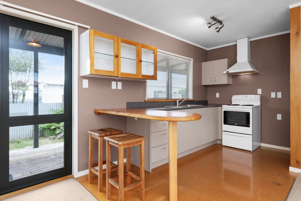 736 Ngaio Street, Mahora, Hastings - Carousel 2