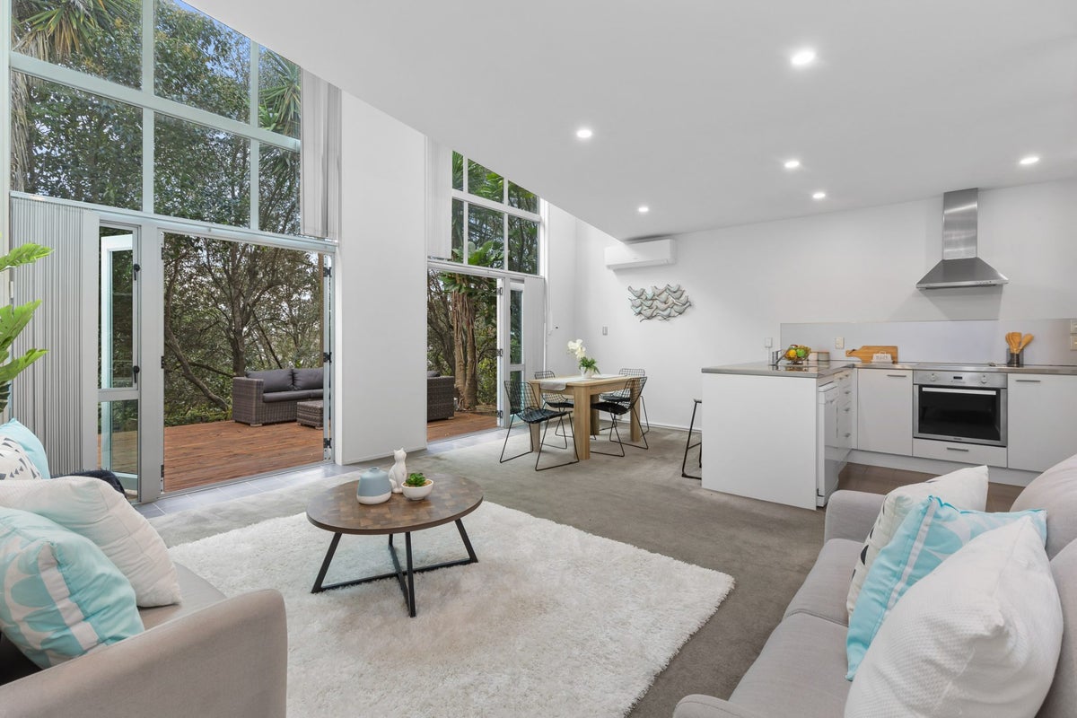 10/20 Schnapper Rock Road, Schnapper Rock, Auckland - Carousel 2