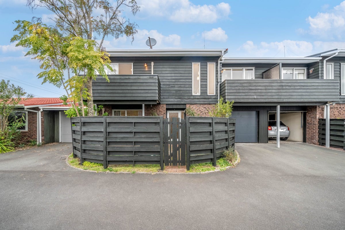 2/65 Long Drive, St Heliers, Auckland - Carousel 1
