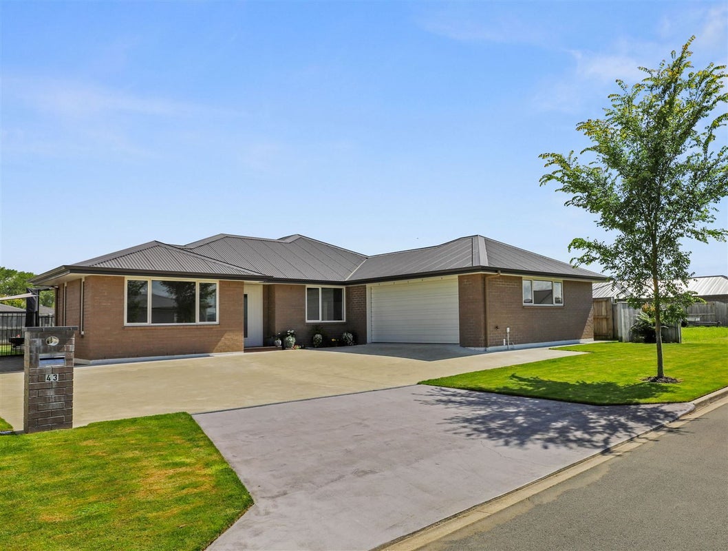 43 Huka Heights Drive, Rangatira Park, Taupo - Carousel 1