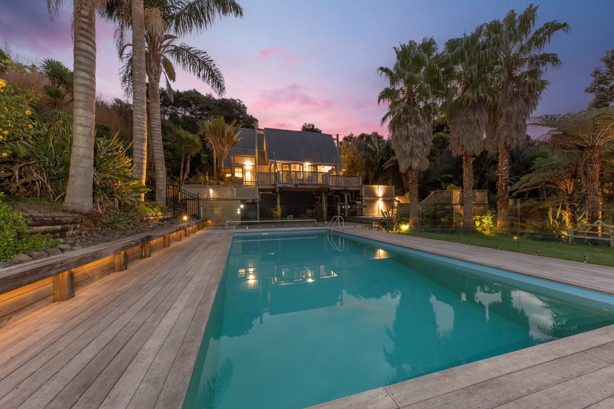 208 Carter Road, Oratia, Auckland - Carousel 1