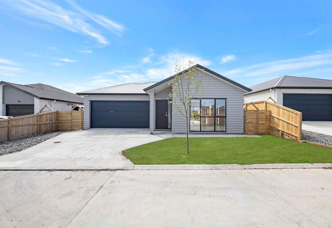 4 Strummers Lane, Papakura, Papakura - Carousel 1