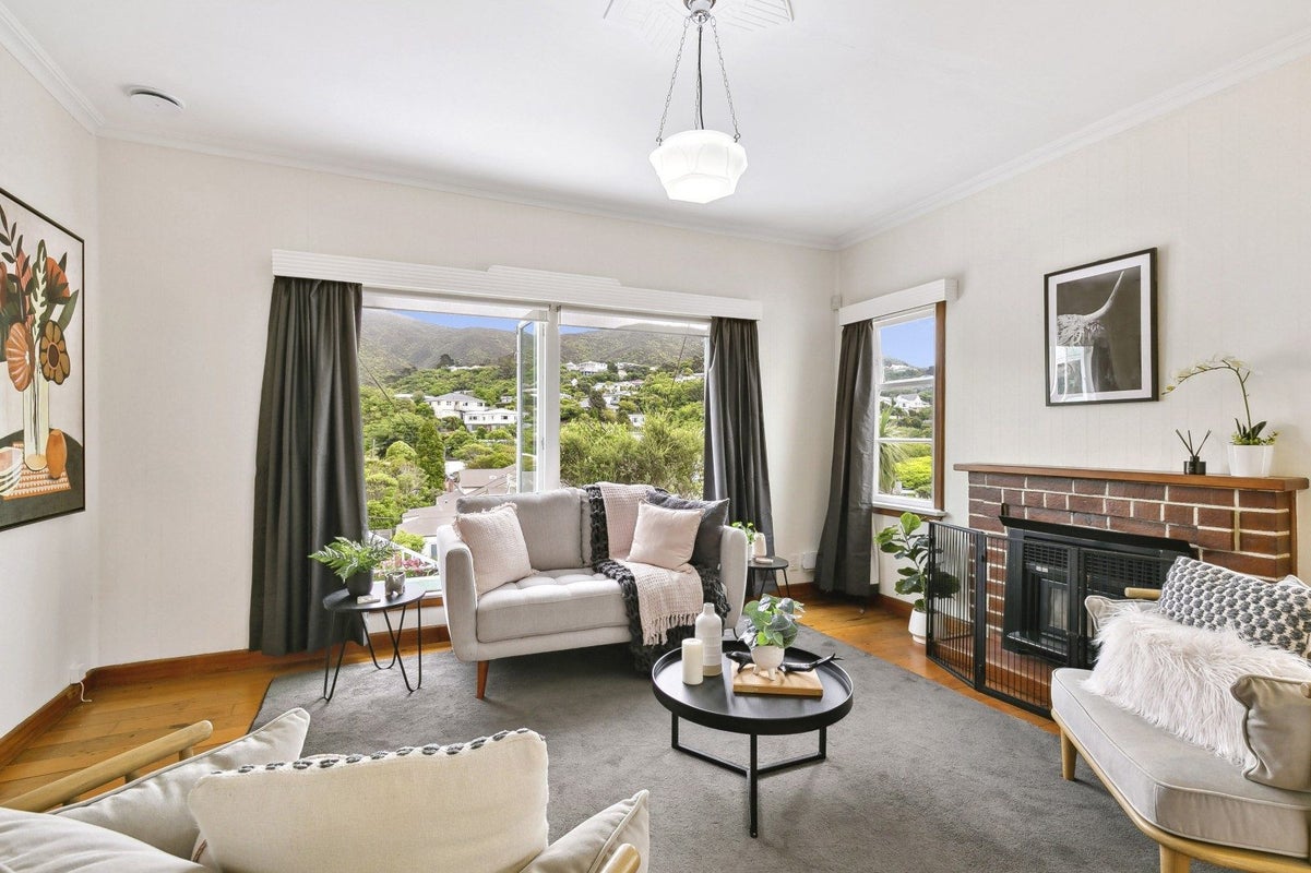 13 South Karori Road, Karori, Wellington - Carousel 2