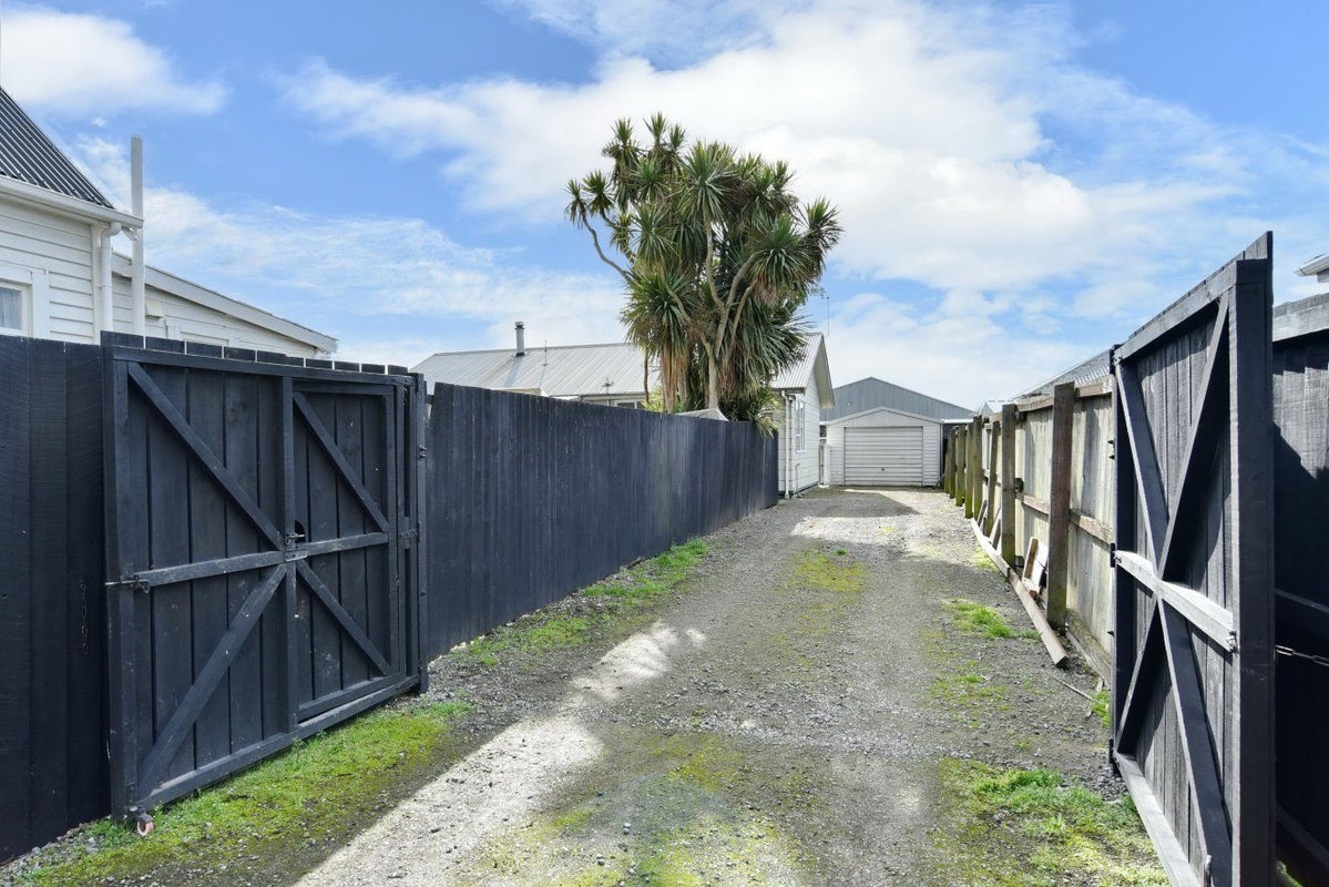 49A Richill Street, Belfast, Christchurch - Carousel 24