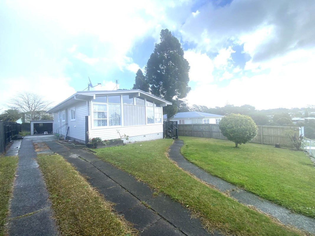 18 Glendene Avenue, Glendene, Auckland - Carousel 1