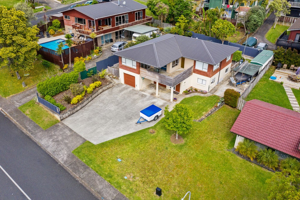 27 Gibbs Crescent, Red Hill, Papakura - Carousel 2