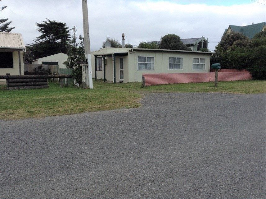 5 Tawhiti Street, Hokio Beach, Levin - Carousel 2