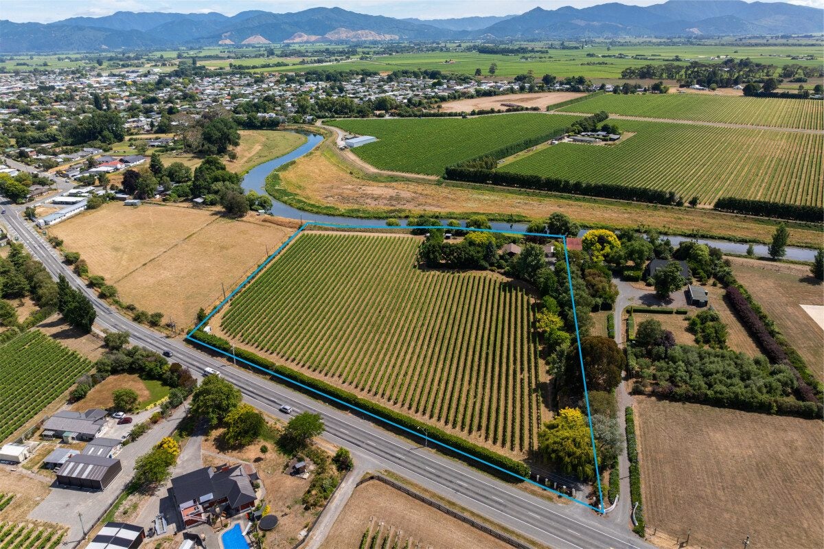 3009 State Highway 1, Riverlands - Carousel 1