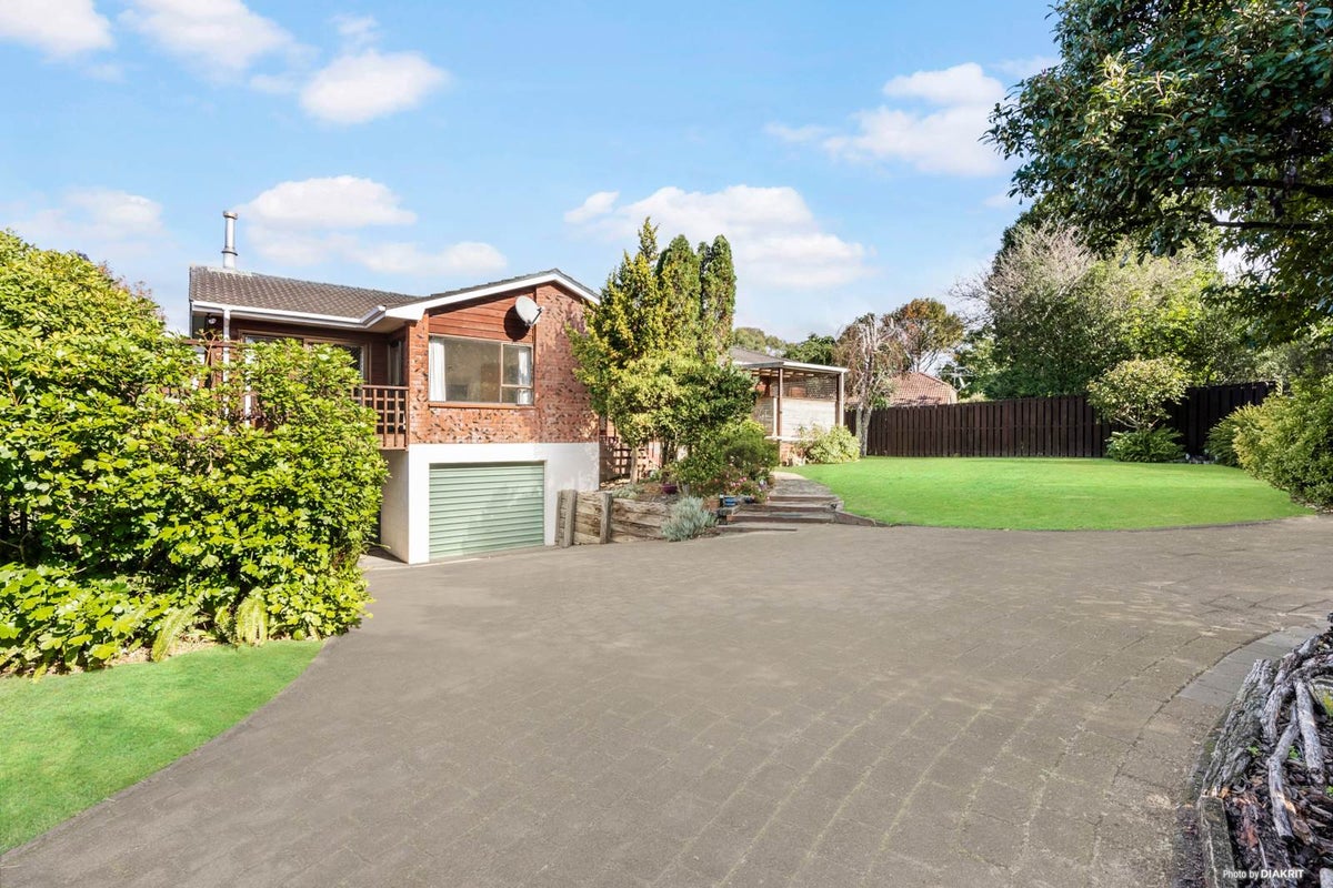 41 Botany Road, Botany Downs, Auckland - Carousel 2