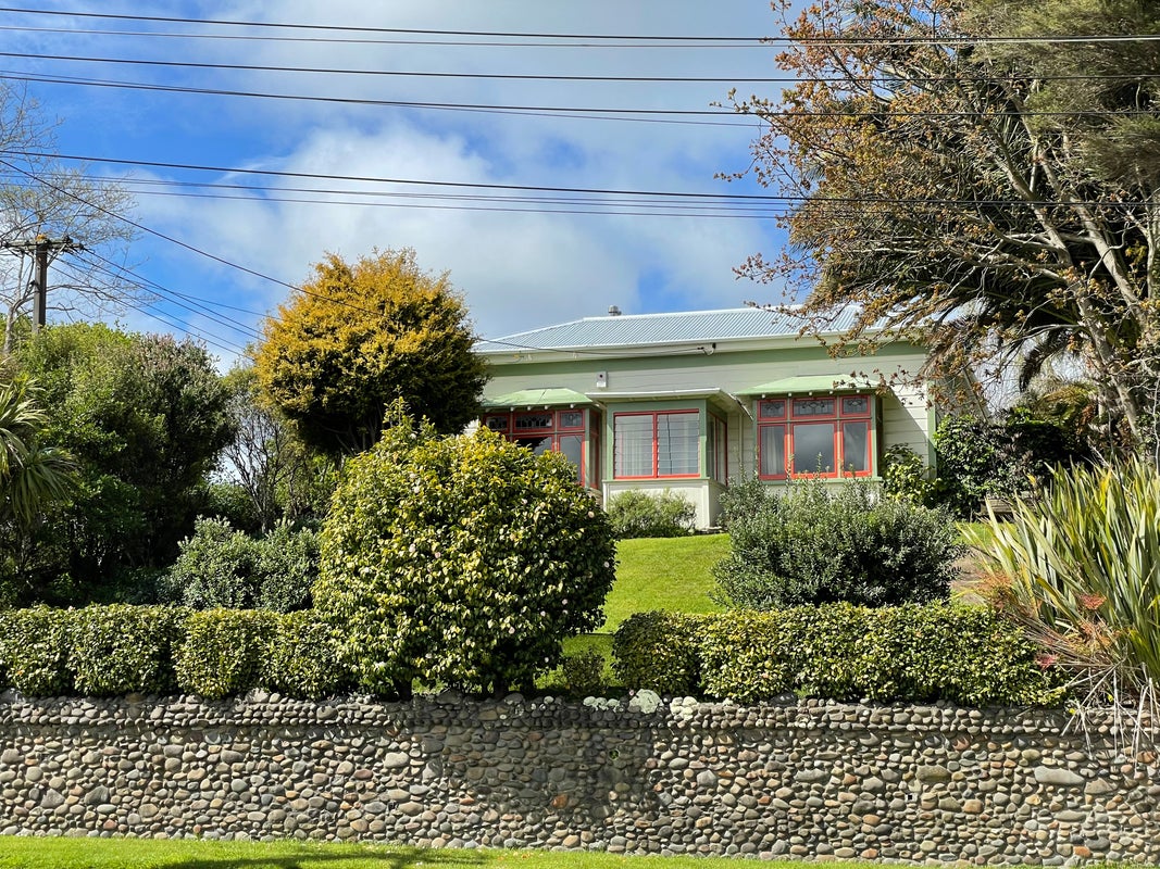 166 Anzac Parade, Whanganui East, Whanganui - Carousel 2