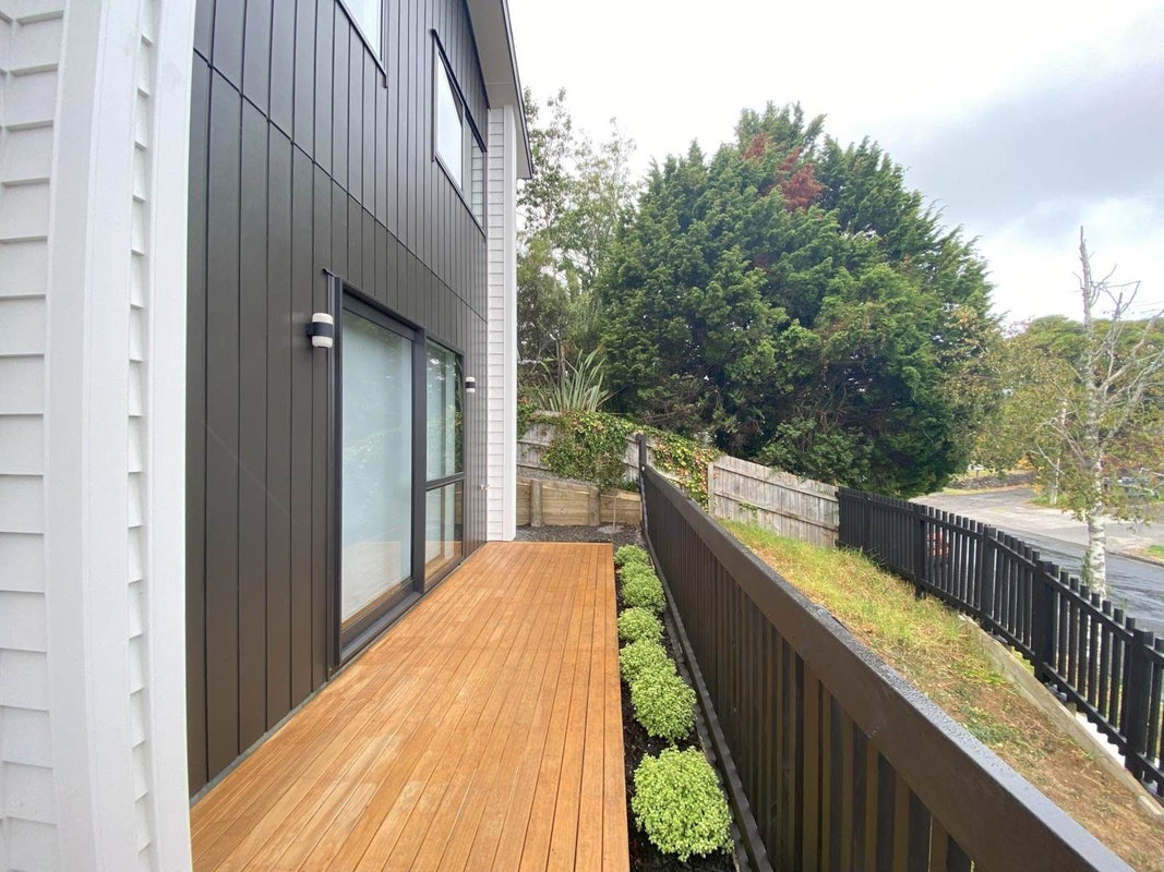 74 Gardner Avenue, New Lynn, Auckland - Carousel 17