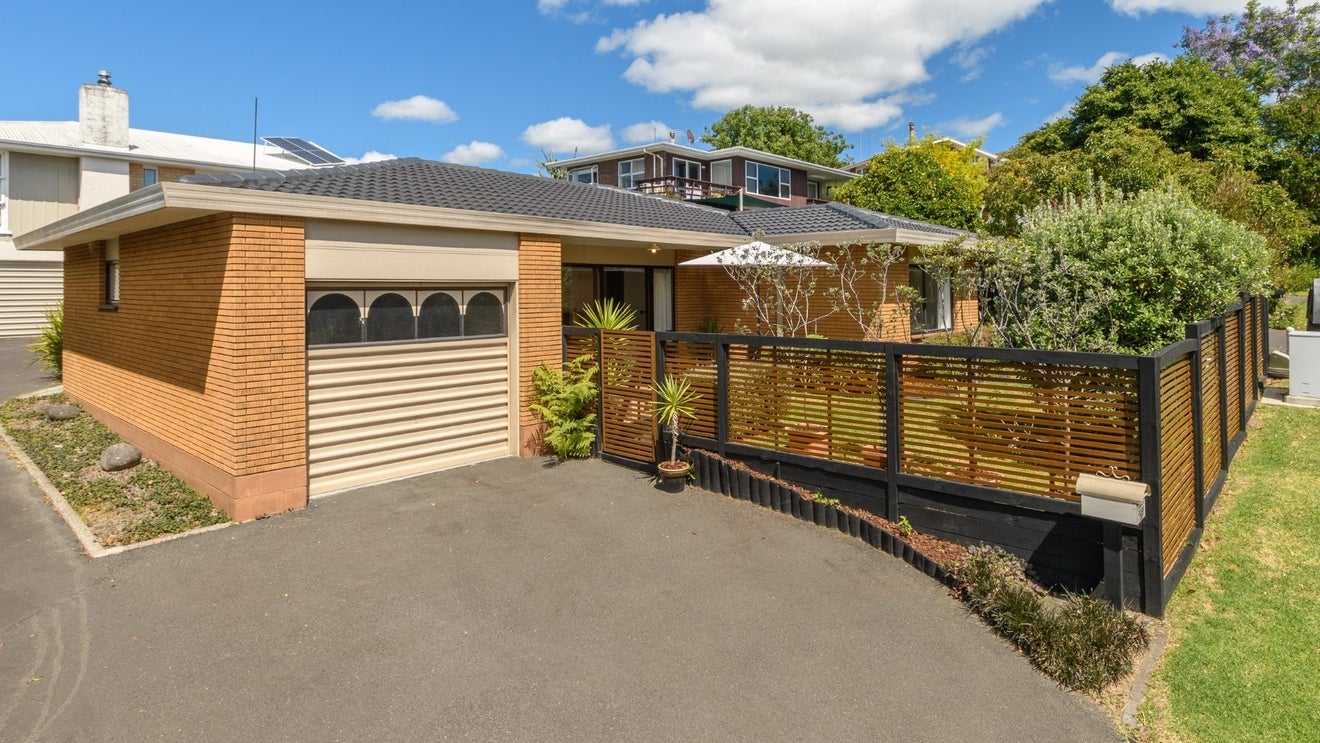 38A The Drive, Brookfield, Tauranga - Carousel 1