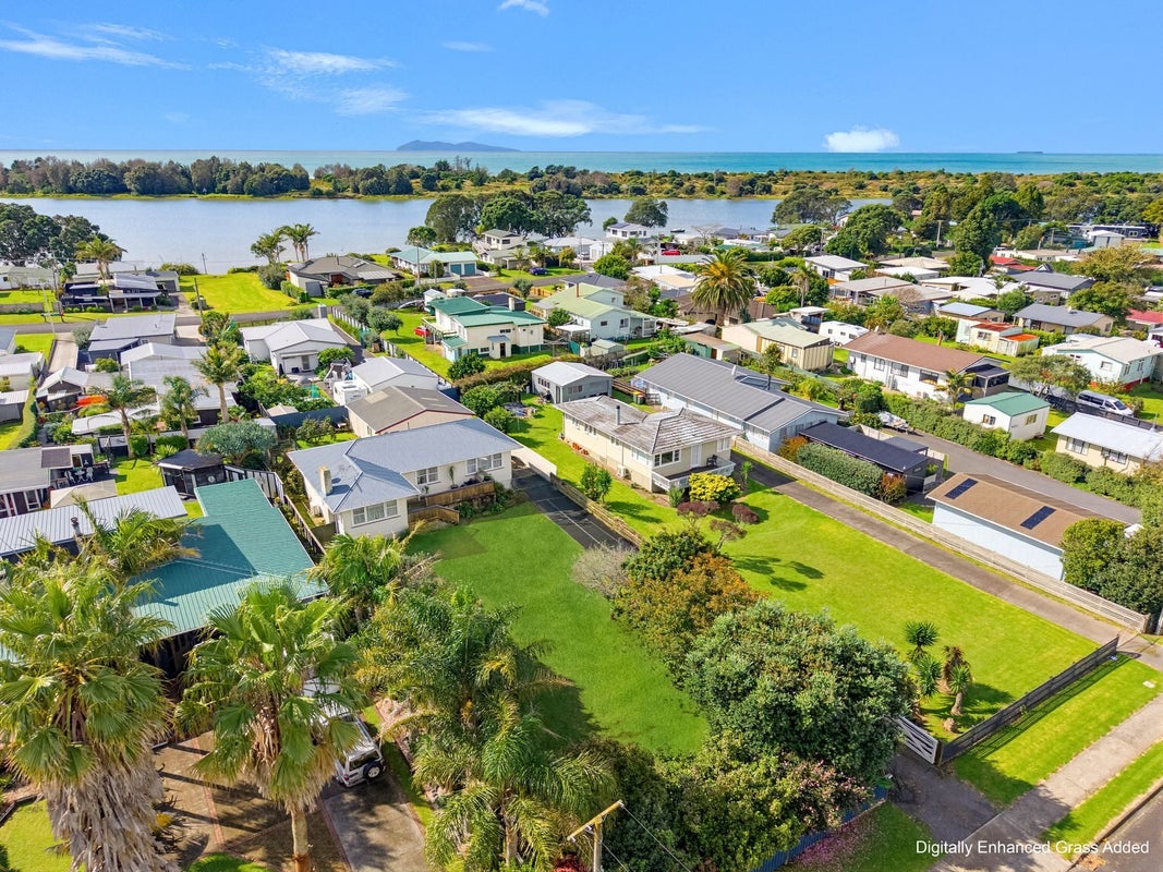 30 Athenree Road, Athenree, Katikati - Carousel 1