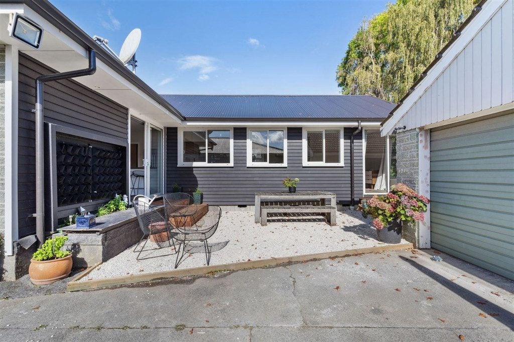 22 Joyce Crescent, Ilam, Christchurch - Carousel 1