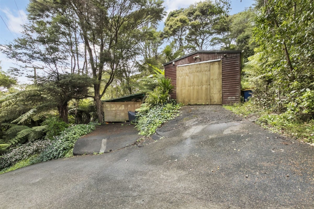 70 Mountain Road, Henderson Valley, Auckland - Carousel 13