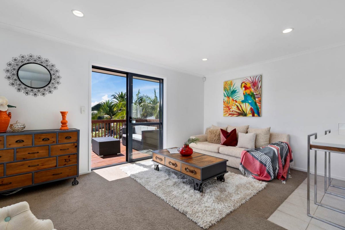 5 Louvain Place, Greenhithe, Auckland - Carousel 2