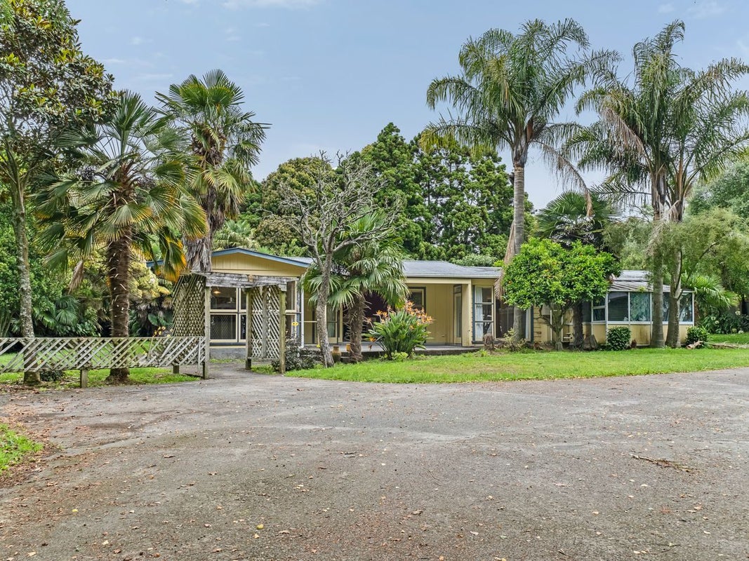 1252 Devon Road, Sentry Hill, New Plymouth - Carousel 2