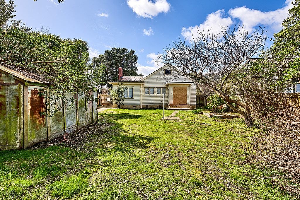 29 Pirie Crescent, Moera, Lower Hutt - Carousel 2