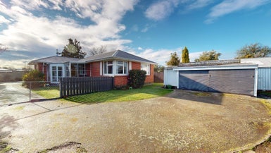 2 Reddecliffe Crescent, Hampstead, Ashburton - Carousel 1