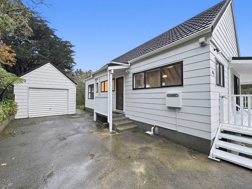10A Wingfield Place, Churton Park, Wellington - Carousel 1