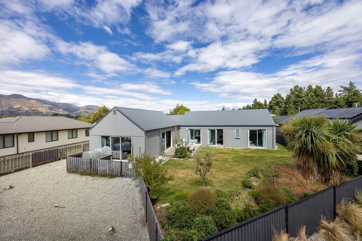 14 Francis Lane, Wanaka - Carousel 1