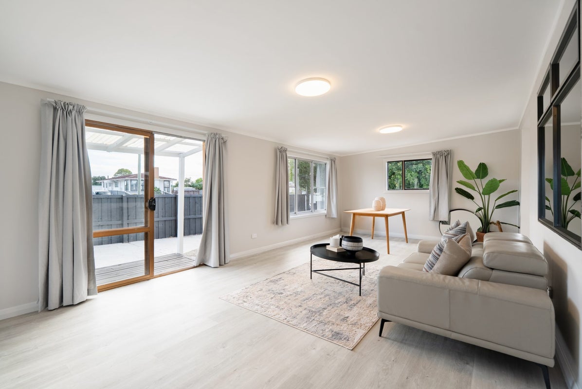 84 Vine Street, Mangere East, Auckland - Carousel 2