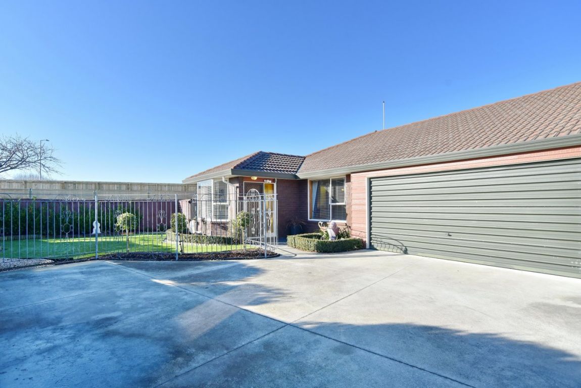 2/19 Mulberry Place, Redwood, Christchurch - Carousel 1