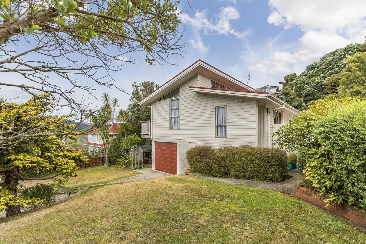 47 Thurleigh Grove, Karori, Wellington - Carousel 1