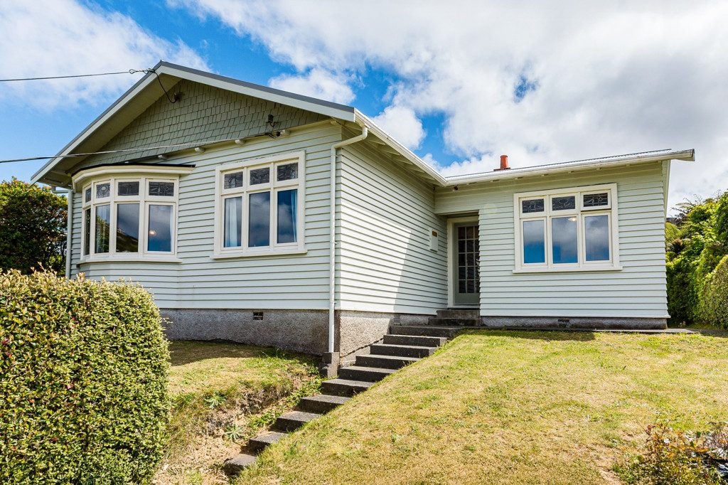 25 Makara Road, Karori, Wellington - Carousel 1