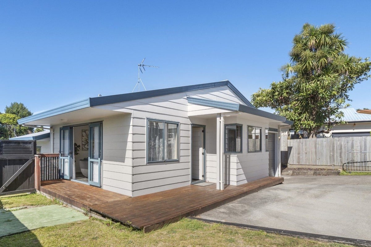 38B Meadowland Street, Matua, Tauranga - Carousel 1