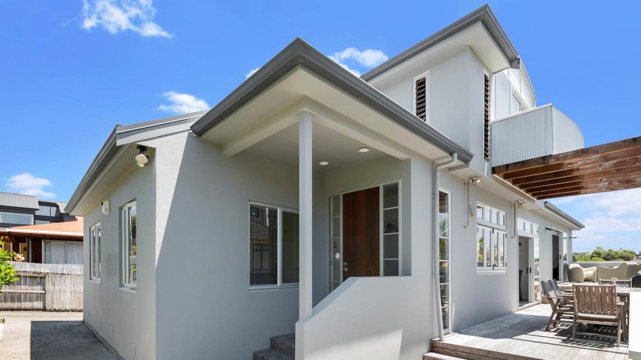 75 Browns Bay Road, Browns Bay, Auckland - Carousel 1