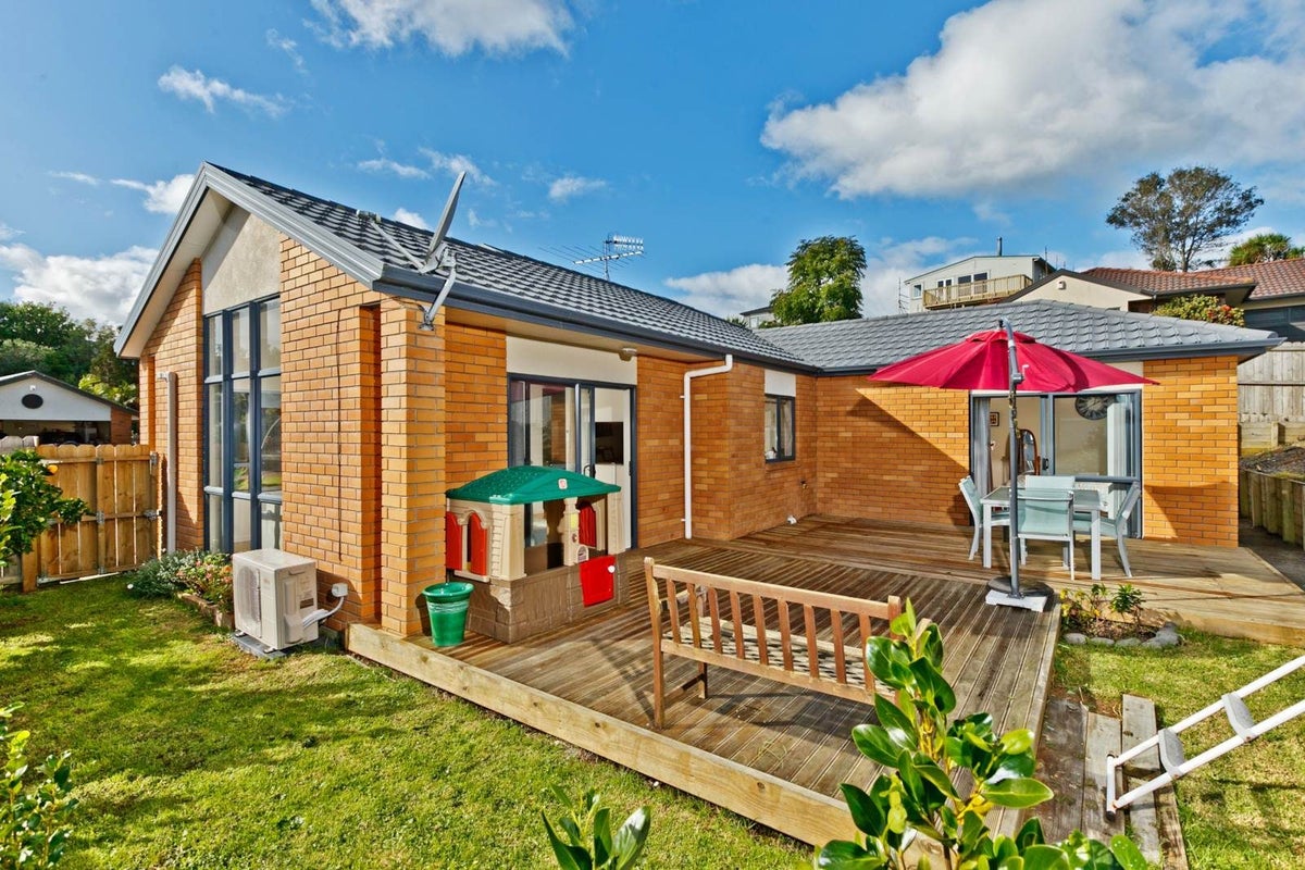 36 Sunvista Avenue, Oteha, Auckland - Carousel 2