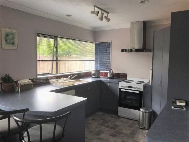 32 Lisa Place, Brookfield, Tauranga - Carousel 1