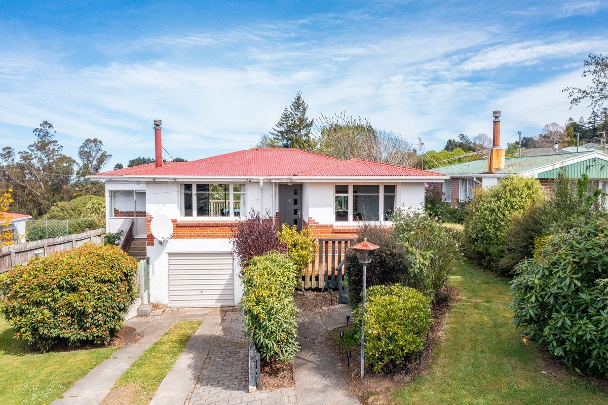 33 Statham Street, Brockville, Dunedin - Carousel 1