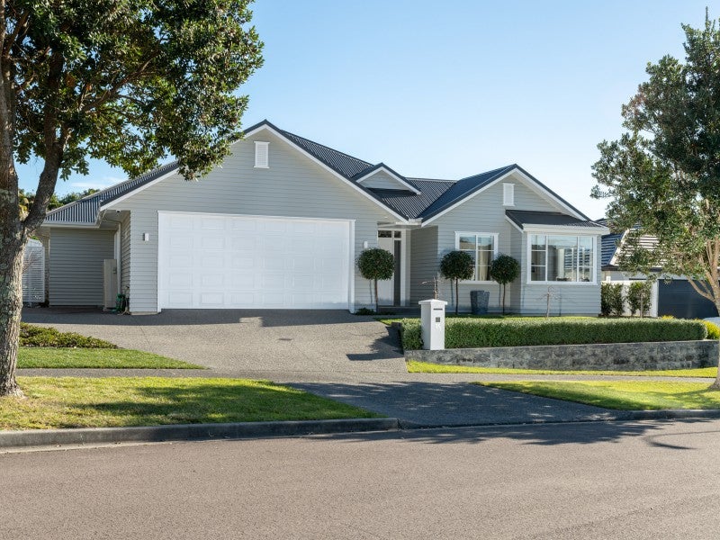 35 Glenpark Crescent, Bethlehem, Tauranga - Carousel 1