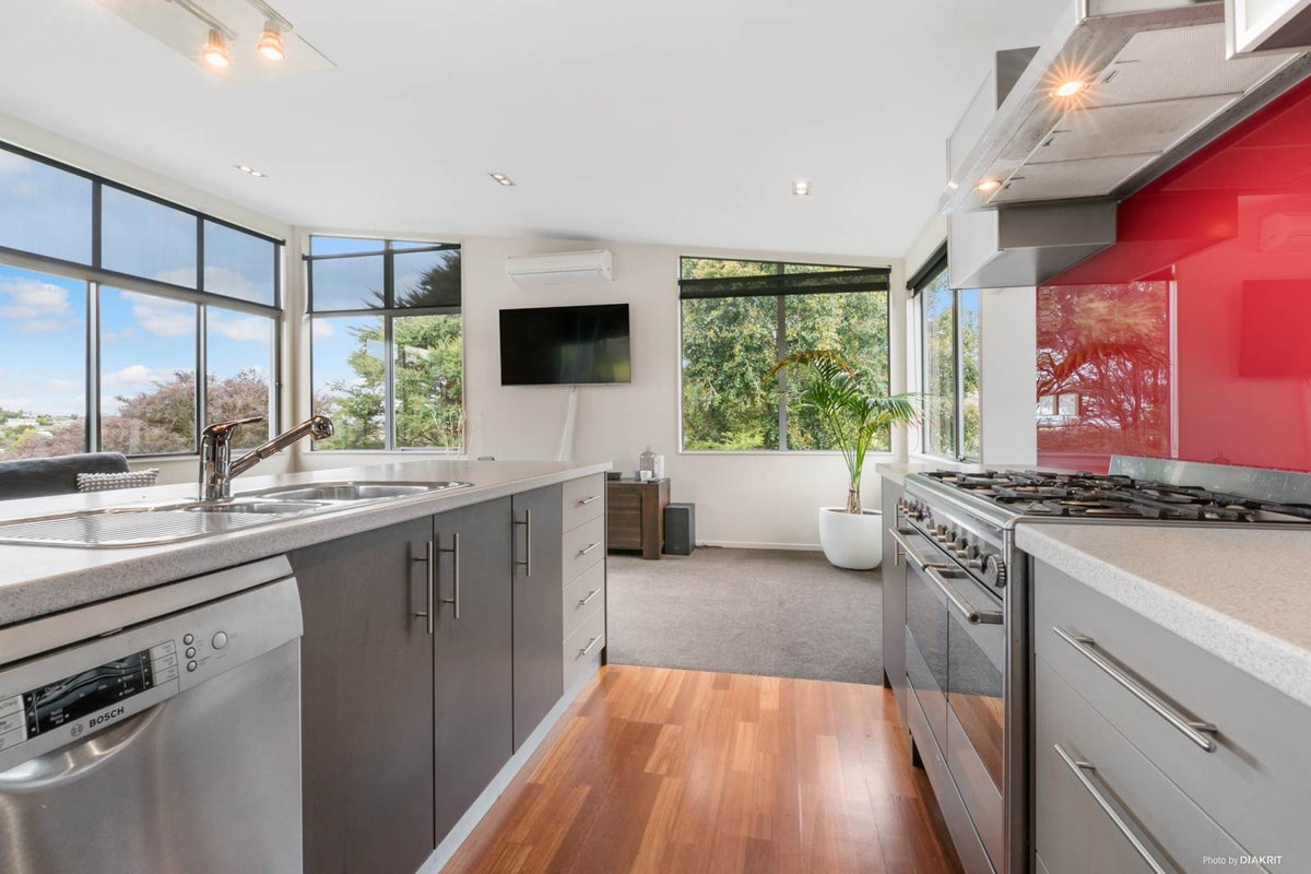 8 Rivervale Grove, Stanmore Bay, Whangaparaoa - Carousel 2