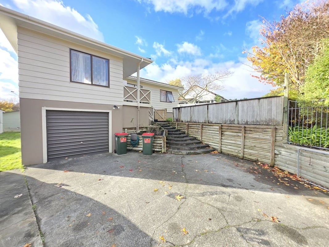 21 Moonstone Grove, Birchville, Upper Hutt - Carousel 2