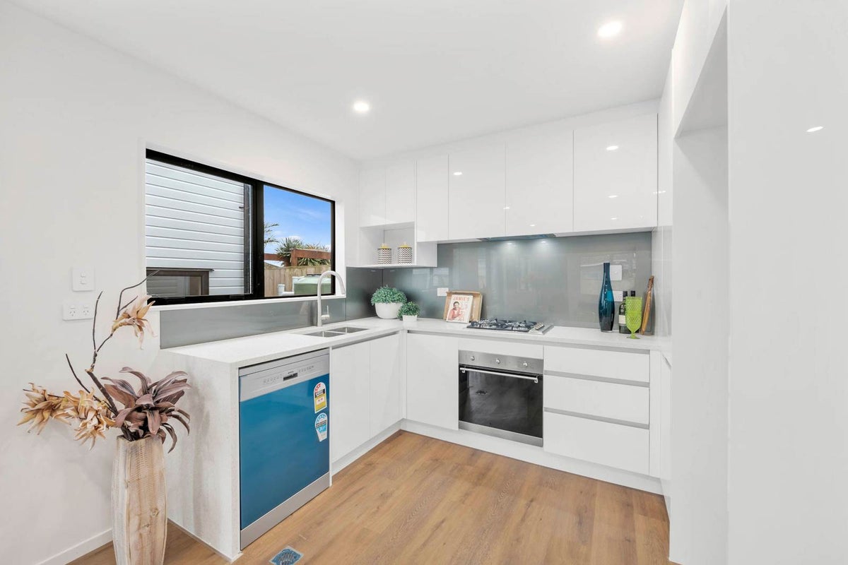 41D Central Avenue, Papatoetoe, Auckland - Carousel 2