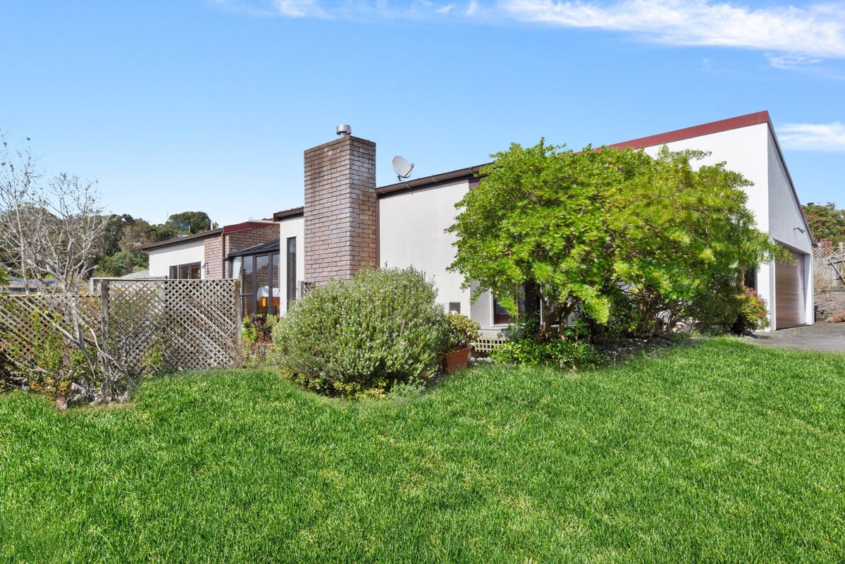 22 Greenvalley Rise, Glenfield, Auckland - Carousel 2