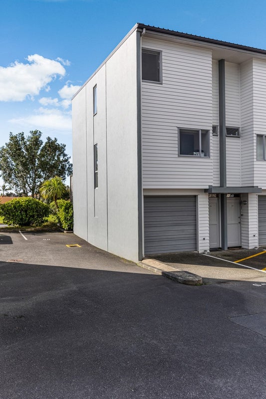64/7 Kelvin Hart Drive, East Tamaki, Auckland - Carousel 14
