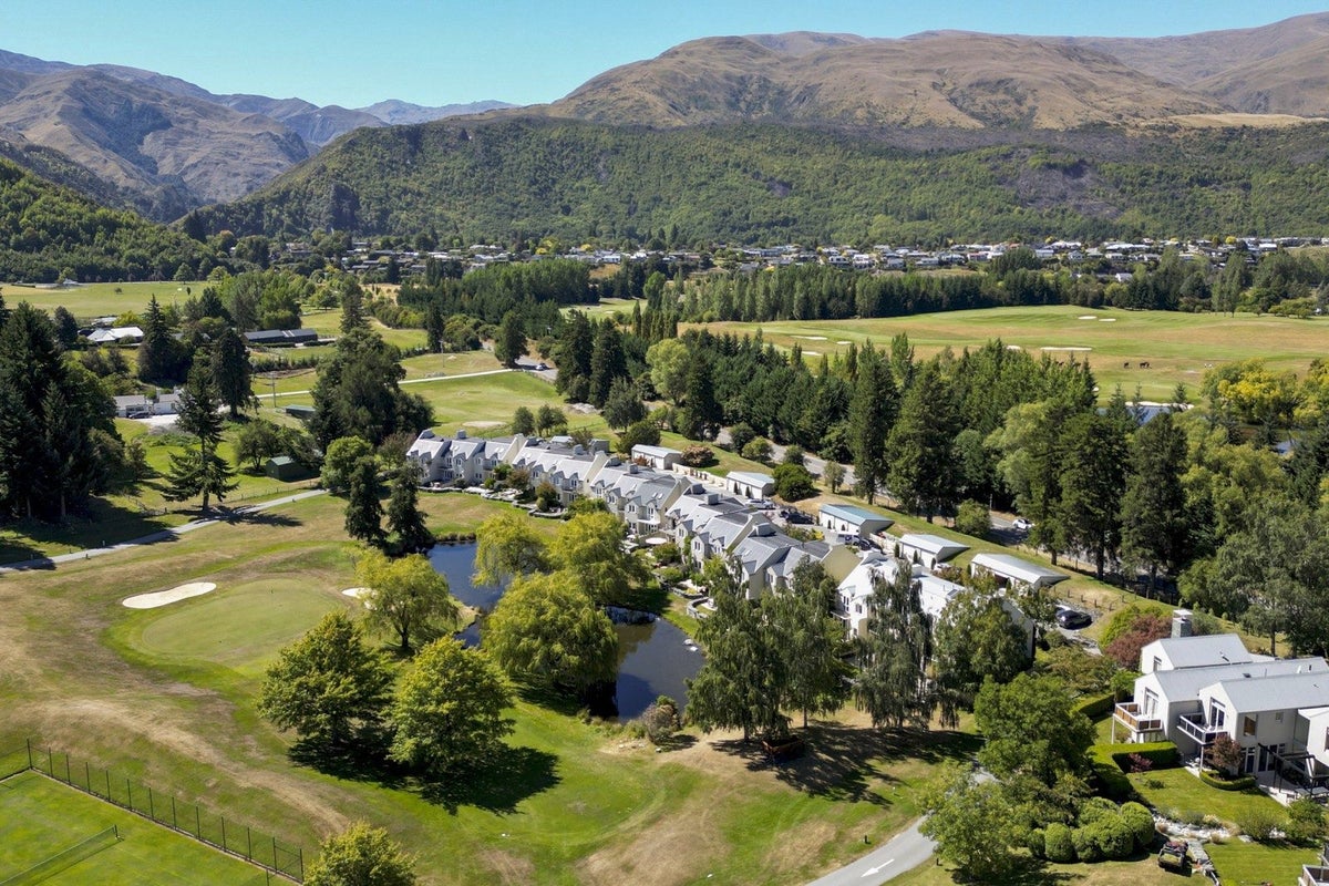 10 Fox's Rush, Arrowtown, Arrowtown - Carousel 1