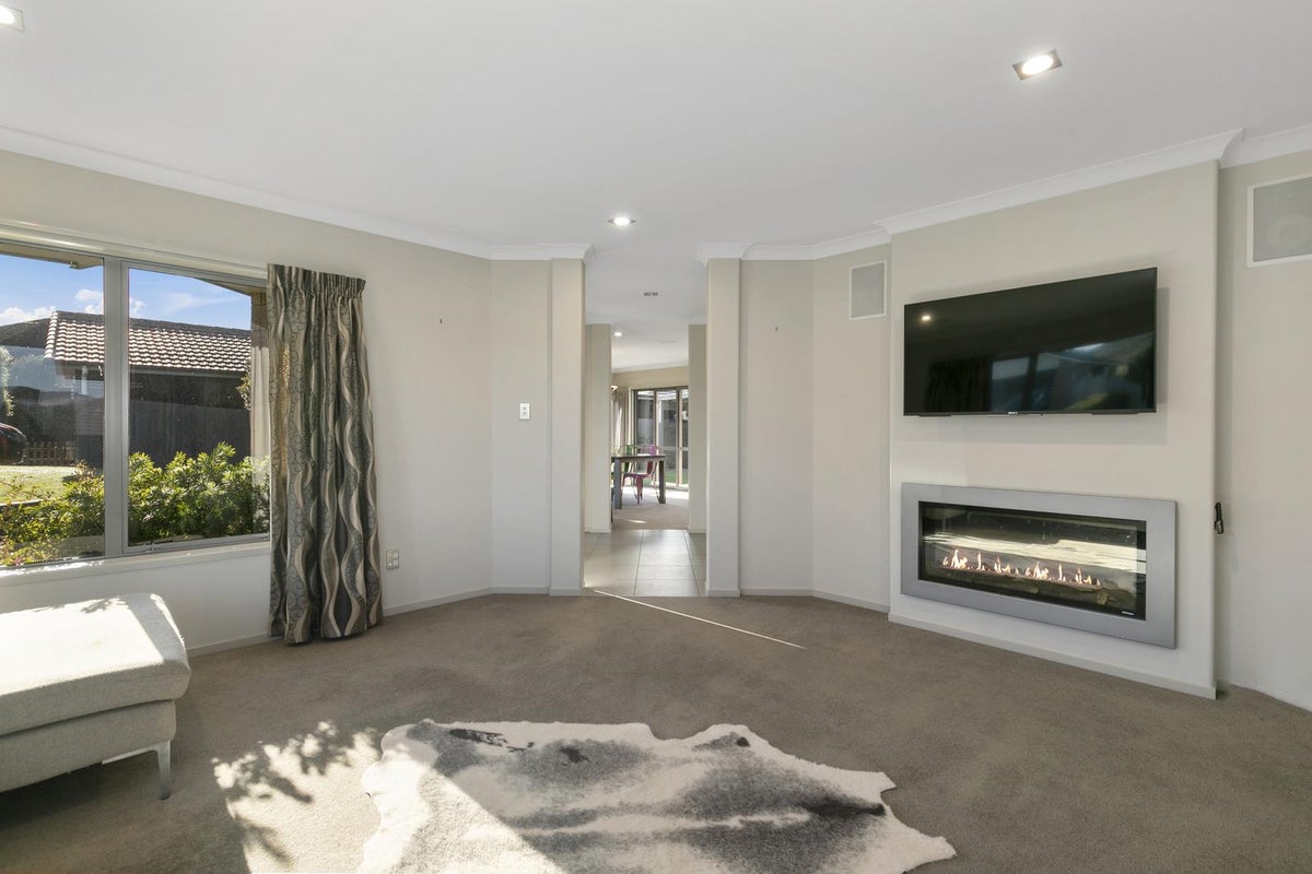 119 Kirton Drive, Riverstone Terraces, Upper Hutt - Carousel 2